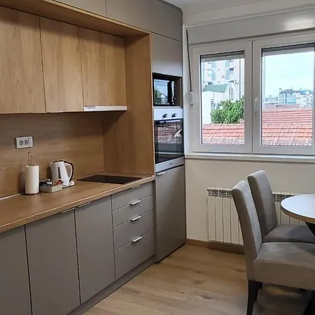 Spring Apartment *