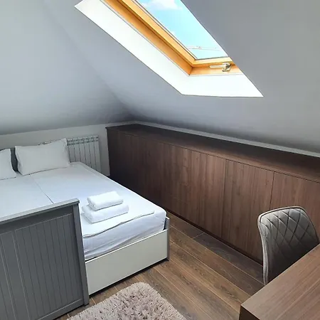 Apartment Spring *